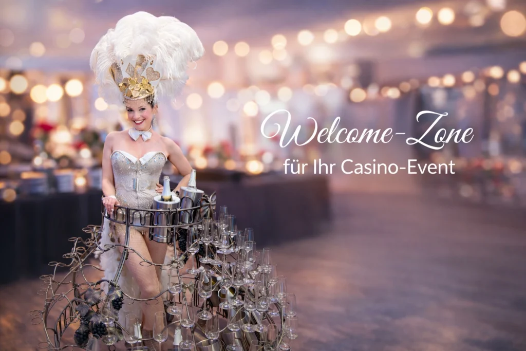 Casino Showact im Las-Vegas-Stil mit Champagnerkleid beim Empfang eines exklusiven Casino-Events