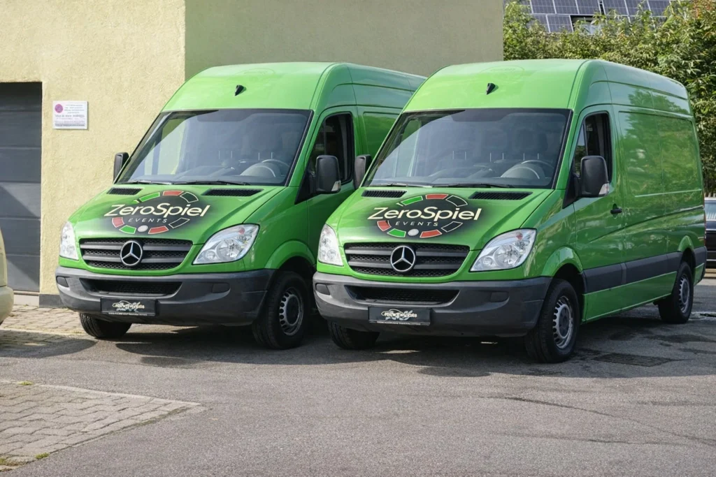 Grüne Eventfahrzeuge für Casino-Events im Einsatz bei Planung und Durchführung von Casino Veranstaltungen